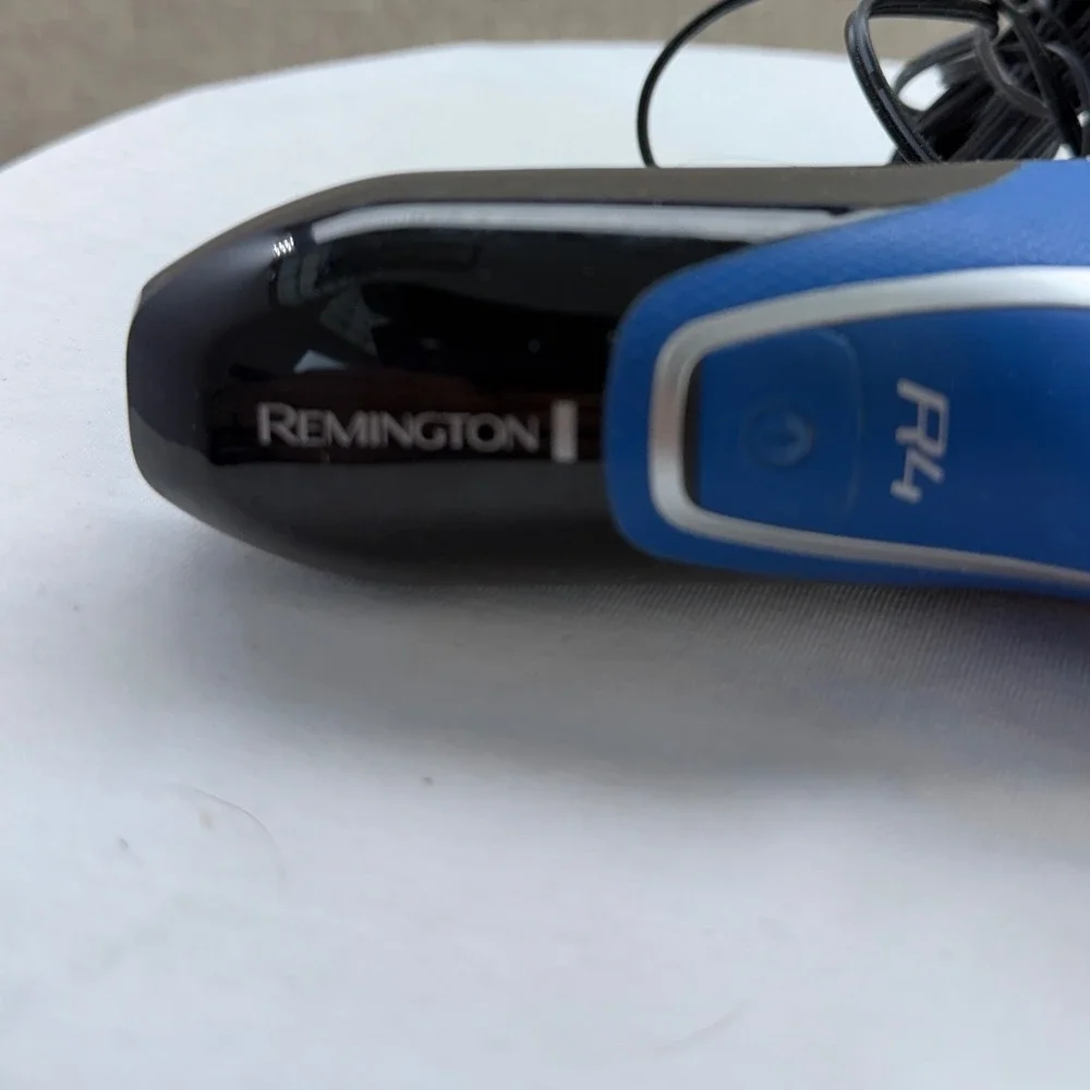 Remington R4 Rotary Shaver Mens Cordless Electric Razor Black Blue PR1240
